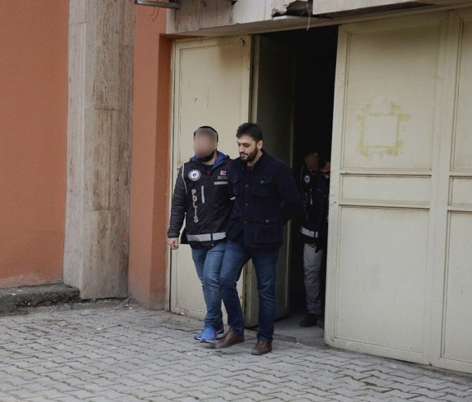 Mardin’de merkezli FETÖ soruşturmasında 17 eski polis tutuklandı