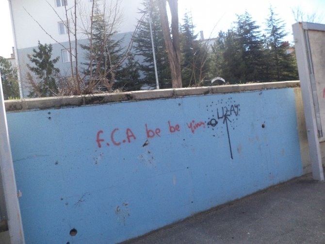 Duvar yazıları şimdilere bir başka