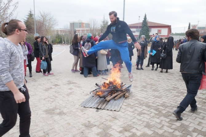 Nevruz ateşi yakıldı, örste demir dövüldü ve fidanlar toprakla buluşturuldu