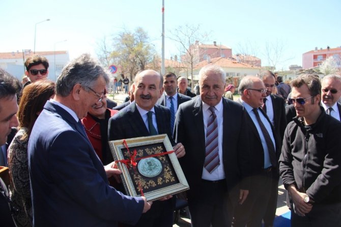 Bakan Müezzinoğlu, Kılıçdaroğlu’nu istifaya çağırdı