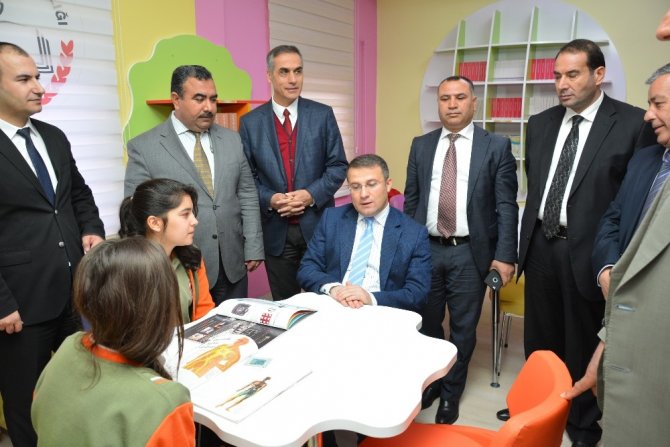 Viranşehir Hadi Kutlu Lisesinde Z-Kütüphanesi açıldı