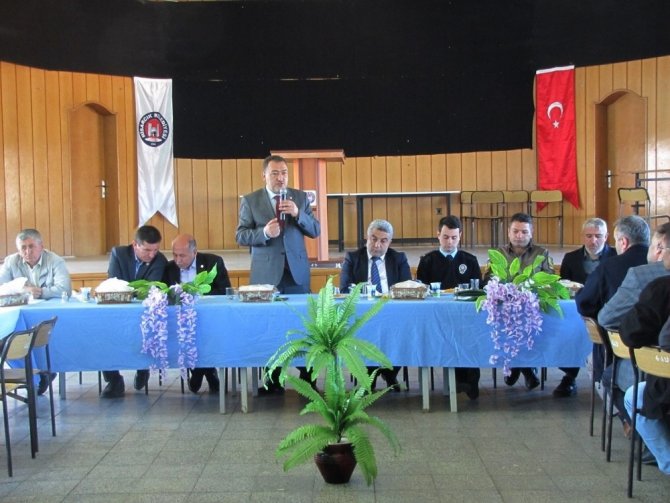 Milletvekili Mustafa Şükrü Nazlı’nın Hisarcık’ta referandum çalışmaları