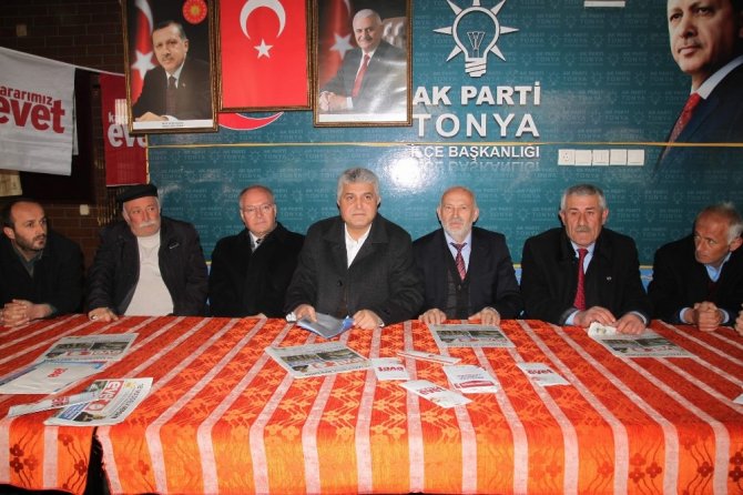 AK Parti Trabzon milletvekilleri referandum çalışmalarını sürdürüyor