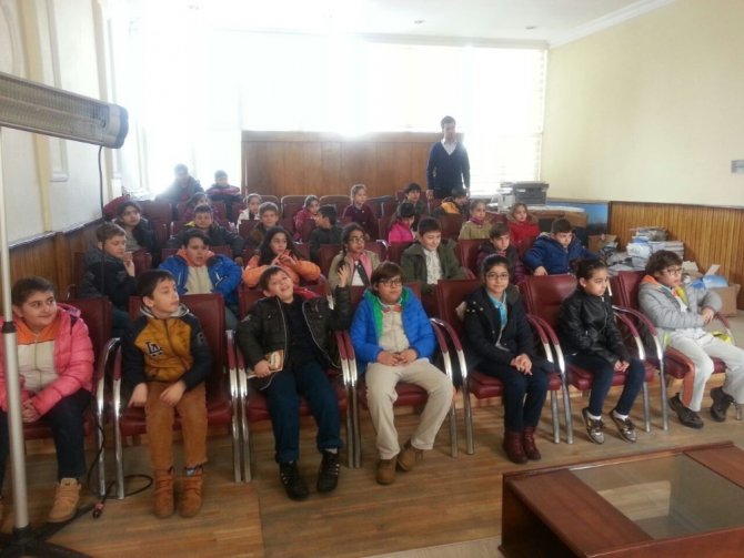 Öğrencilerden Başkan Aksoy’a ziyaret