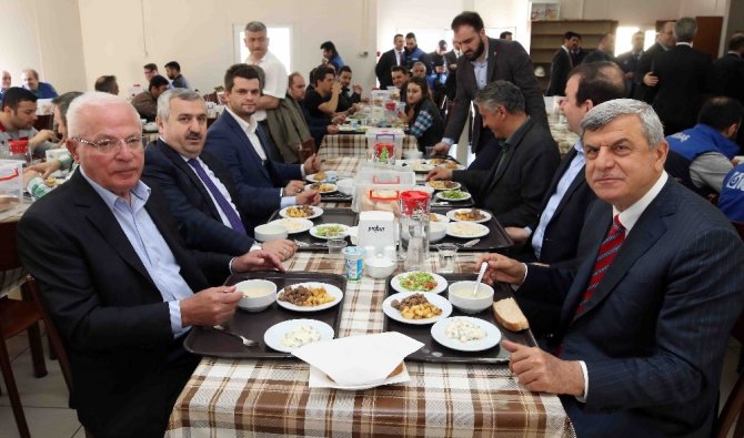Başkan Karaosmanoğlu’ndan Körfez turu