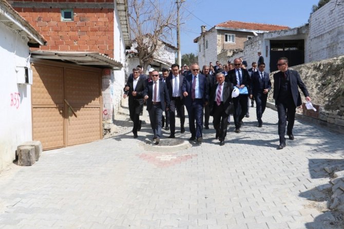 Başkan Ergün, Soma’da vatandaşları dinledi