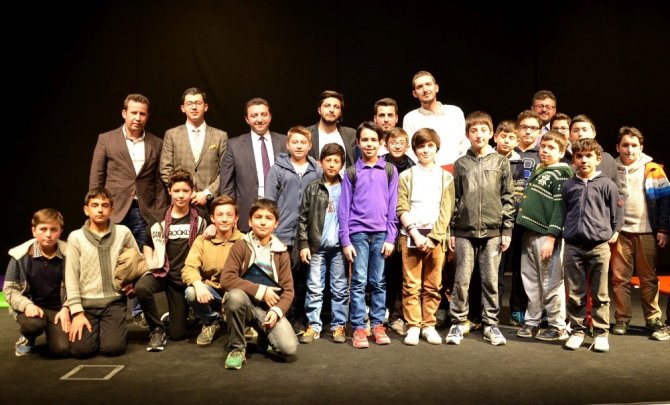 “Sözler Köşkü” sözcüleri Bozüyük’te yoğun ilgi gördü