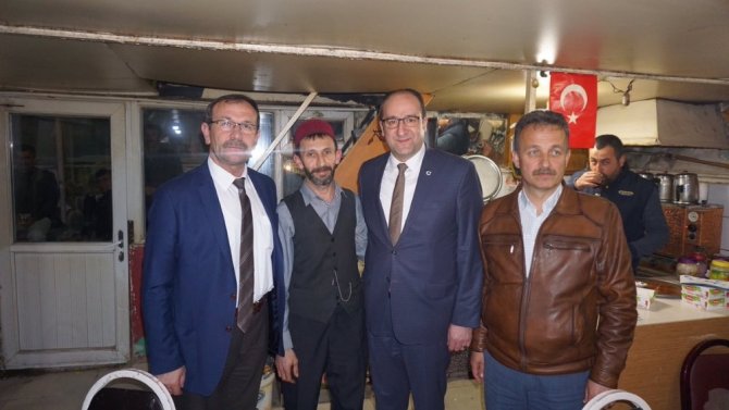 AK Parti Eskişehir İl Başkanı Ünlü vatandaşlarla bir araya geldi