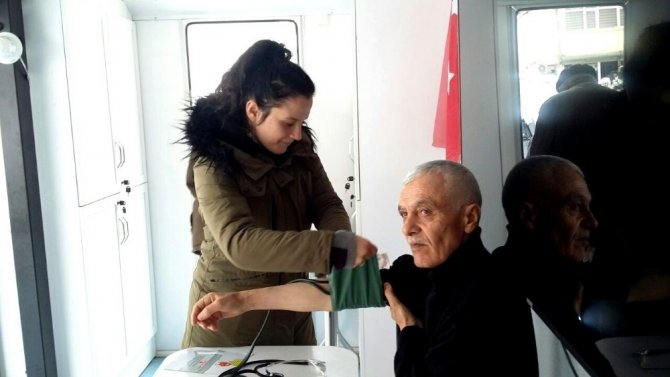 Beyaz önlükllerden “Dünya tuza dikkat haftası” etkinlikleri