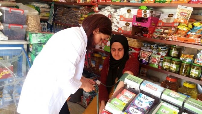 Beyaz önlükllerden “Dünya tuza dikkat haftası” etkinlikleri