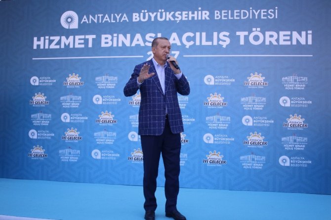 Cumhurbaşkanı Erdoğan: "’Ben oraya gitmeyeceğim’ dedi malum zat. Sonra kuzu kuzu geldi "