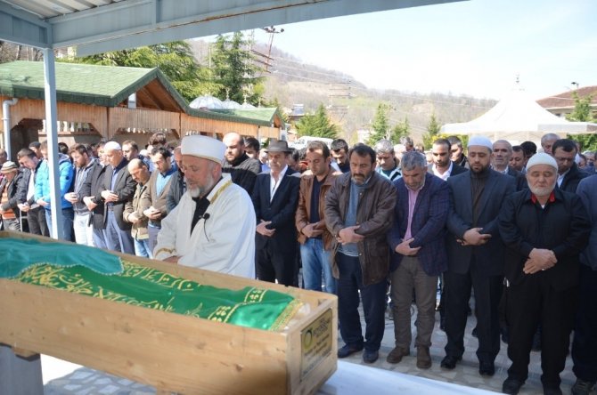 Talihsiz Yeşim son yolculuğuna uğurlandı