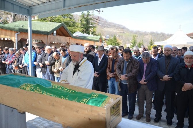 Talihsiz Yeşim son yolculuğuna uğurlandı