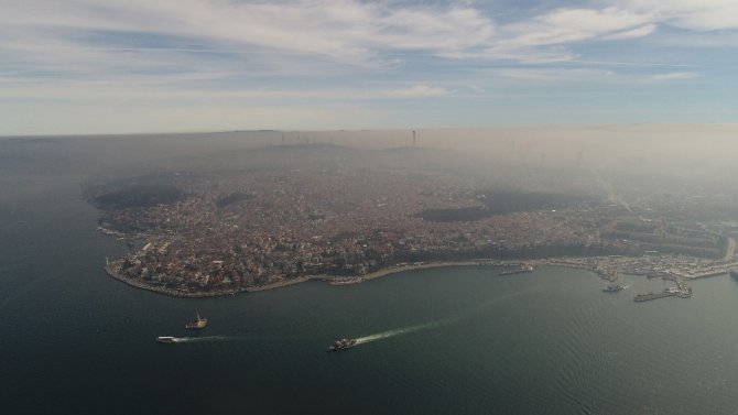 İstanbul’u kaplayan yoğun sis havadan görüntülendi