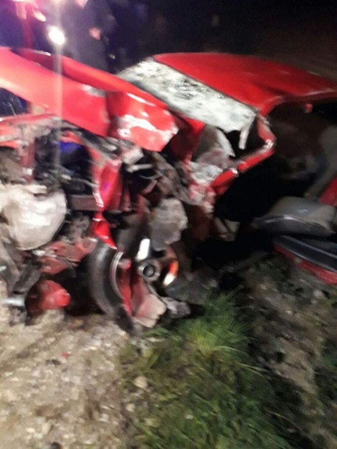 Kadirli’de trafik kazası: 2 ölü, 4 yaralı