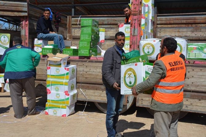 Suudi Arabistan’dan Elbeyli ilçesindeki Suriyelilere yardım