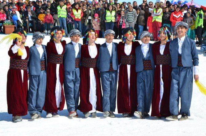 Hakkari’de Kar Festivali