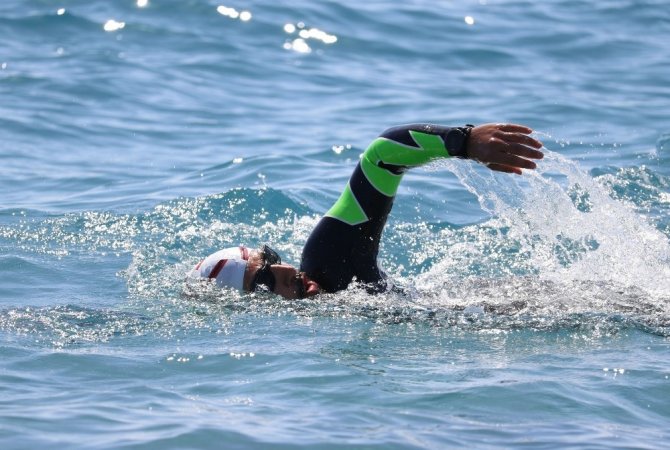 ’Çivi çiviyi söker’ dedi, kanseri triatlonla yendi