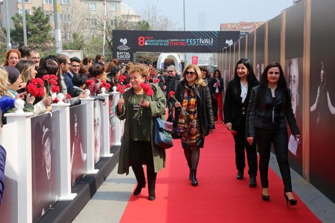 8.Uluslararası Ataşehir Tiyatro Festivali başladı