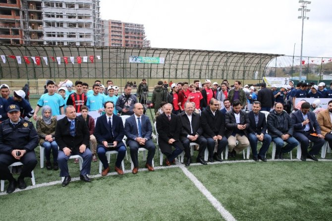 Suriyeli çocuklar futbol liginde ter dökecek