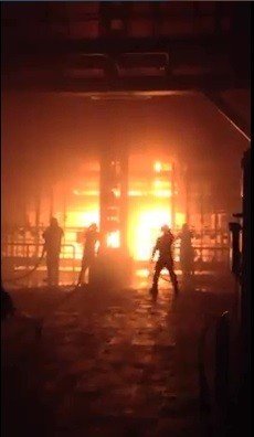 Cam fabrikasında büyük yangın