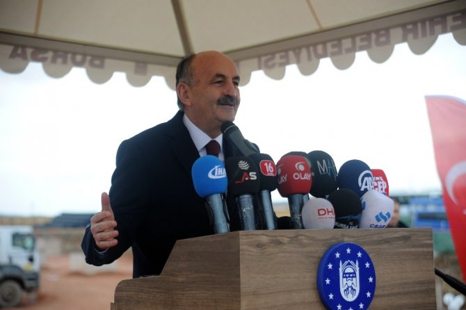 Bakan Müezzinoğlu: “16 Nisan’dan sonra ülkenin yolculuğu yönetim anlamında otobanlarda olacak”