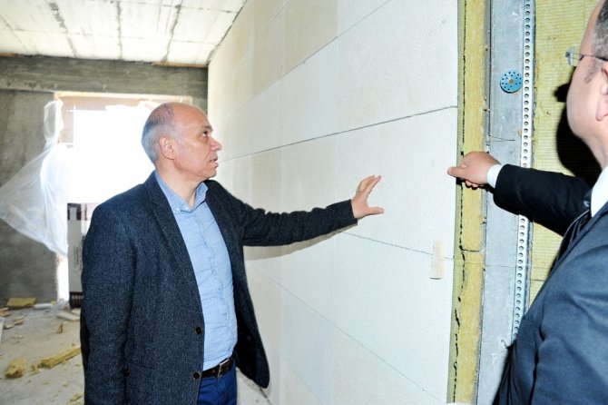 Çalışkan: “Ahmet Yesevi Camisi Türkiye’de örnek bir yapı olacak”