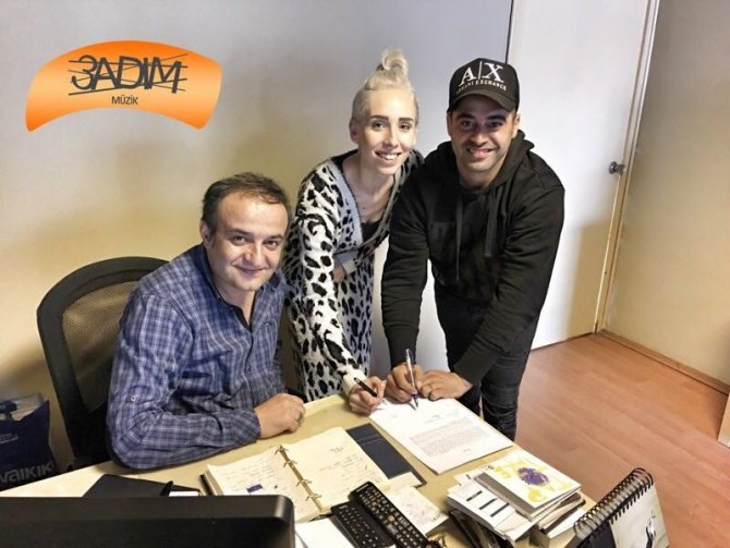 Alexone 3 Adım Müzik ile Anlaştı