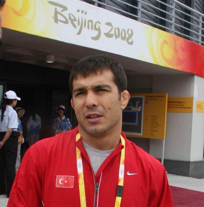 Şampiyon Güreşçi Şeref Eroğlu, Fair-Play Üniversiteler Kervanı’nda