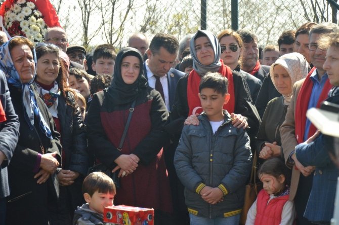 Bakan Kaya: “Hayır diyen bir Avrupa, bir Kandil var”