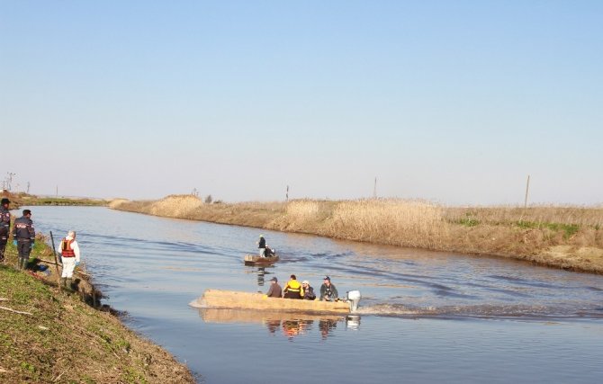 Ayakkabısı balık kancasına takılınca bulundu