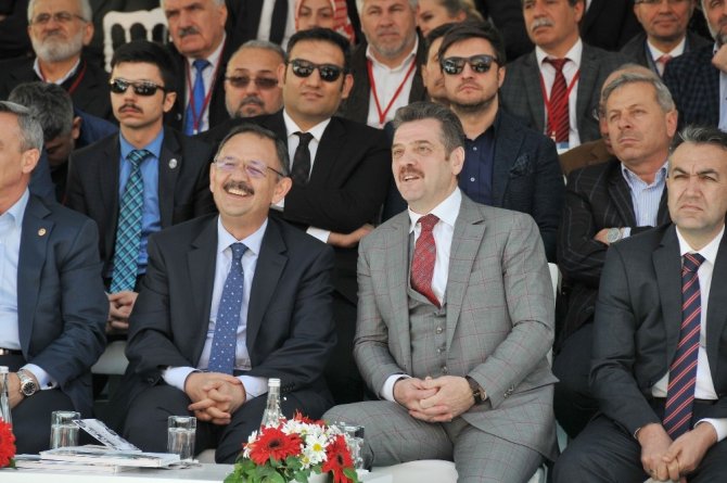 Bakan Özhaseki, Gaziosmanpaşa’da temel atma törenine katıldı