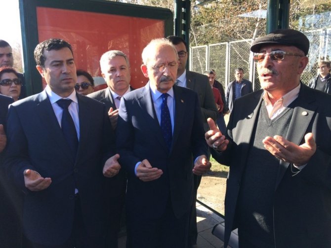 Kılıçdaroğlu Kayseri’deki Şehitler Durağını ziyaret etti