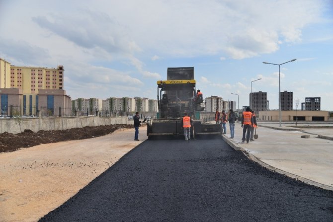 Diyarbakır’da asfalt çalışmaları sürüyor