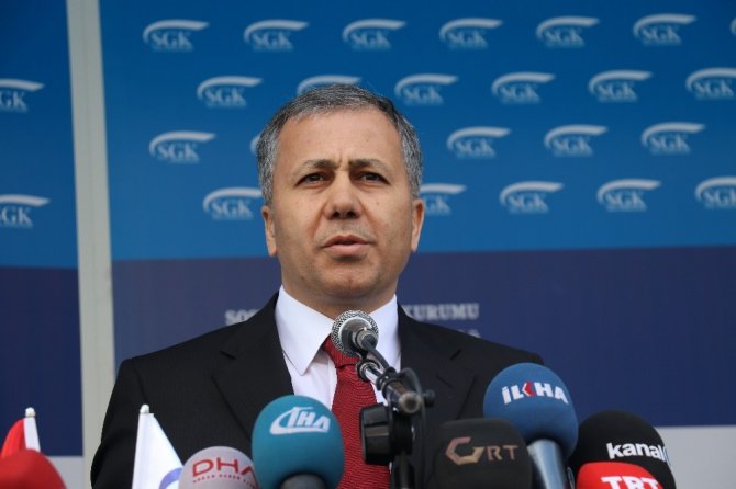 Bakan Müezzinoğlu, Gaziantep’te SGK yeni hizmet binasını açtı
