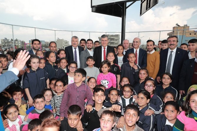 Başkan Karalar, CHP Genel Başkan Yardımcısı Bingöl ile park açılışı yaptı