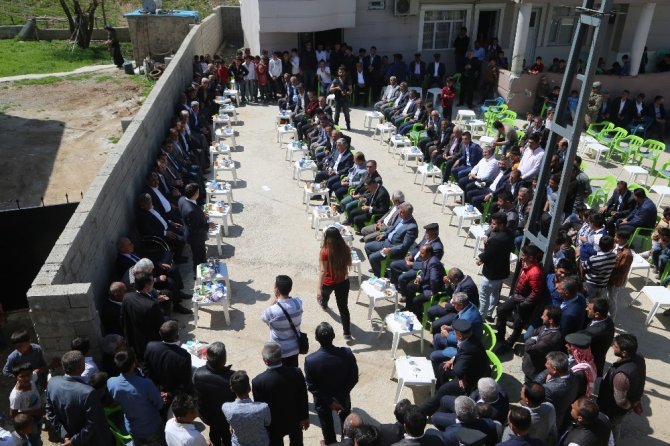 AK Parti’li Aktay Silopi’de köy ziyareti gerçekleştirdi