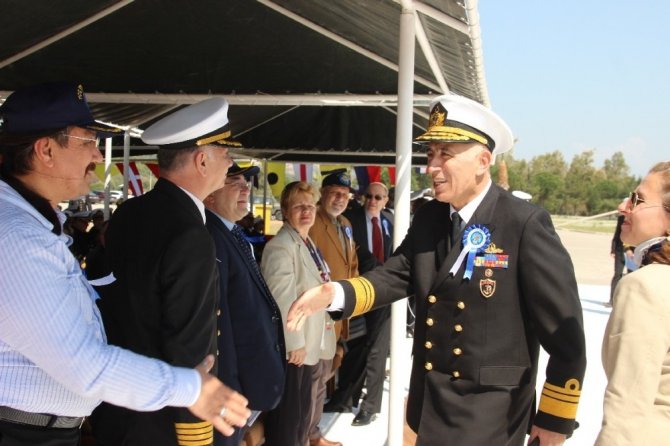 Foça’da TCG Ertuğrul Gemisine hüzünlü veda