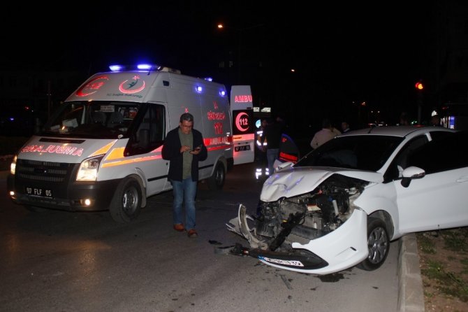 Manavgat’ta 3 ayrı trafik kazası: 4 yaralı