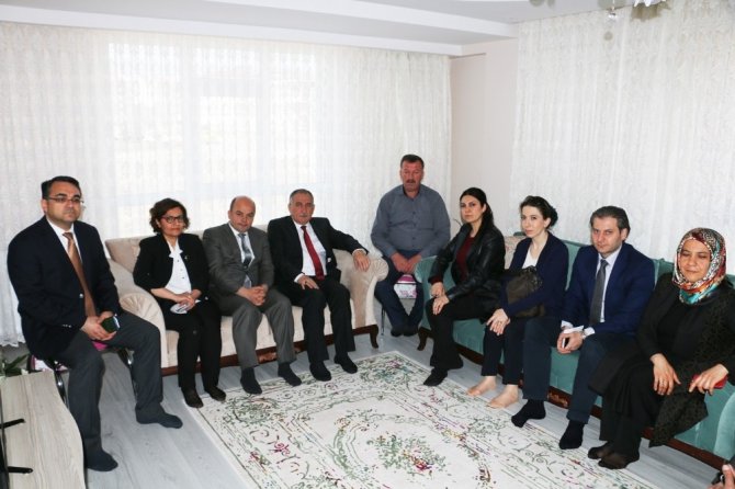 Bolu Belediye Başkanı Yılmaz’dan şehit ve gazi yakınlarını ziyaret etti