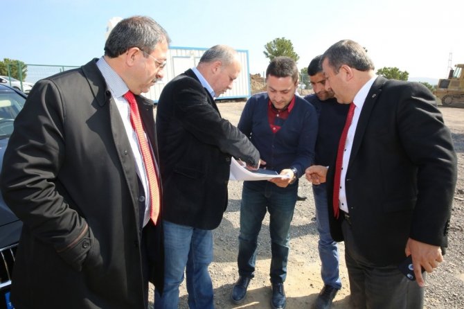 Başkan Karabacak, mesire alanı inşaatını ziyaret etti