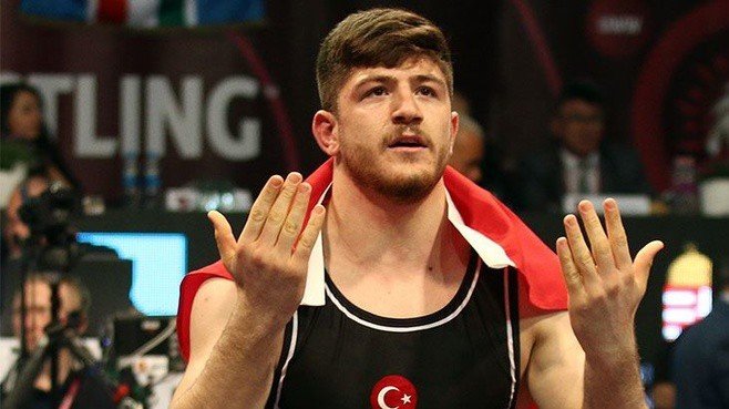 Büyükşehir’in pehlivanı Ertürk, Avrupa Şampiyonu oldu