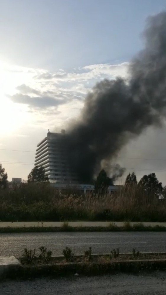 İzmir’deki 5 yıldızlı otelde korkutan yangın