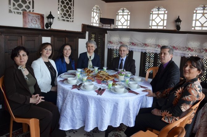 Nüfus müdürleri Kula’da toplandı