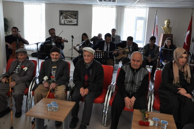 Yozgat’ta huzurevinde kandil programı düzenlendi