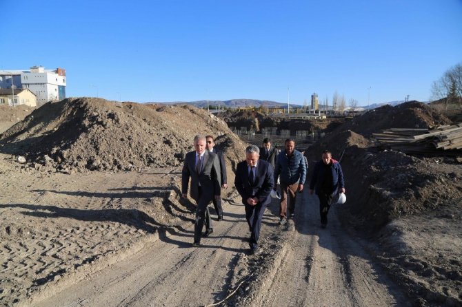 Muhsin Yazıcıoğlu Kültür Merkezi’nde çalışmalar sürüyor