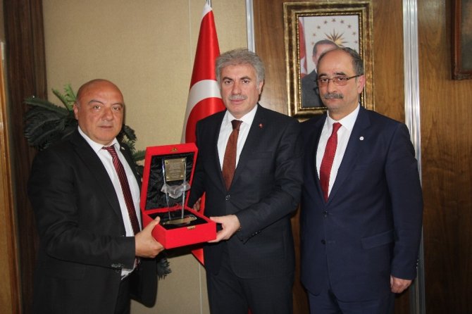 Türk Kızılayı Bayburt şubesinden Başkan Memiş’e ziyaret