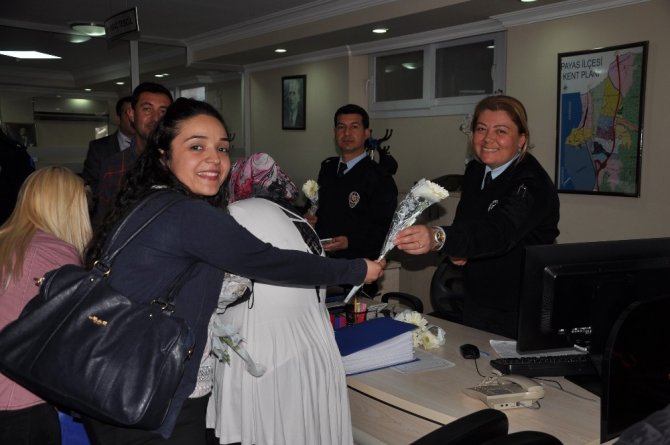 Emniyeti ziyaret eden minikler şiirleriyle coştu, coşturdu