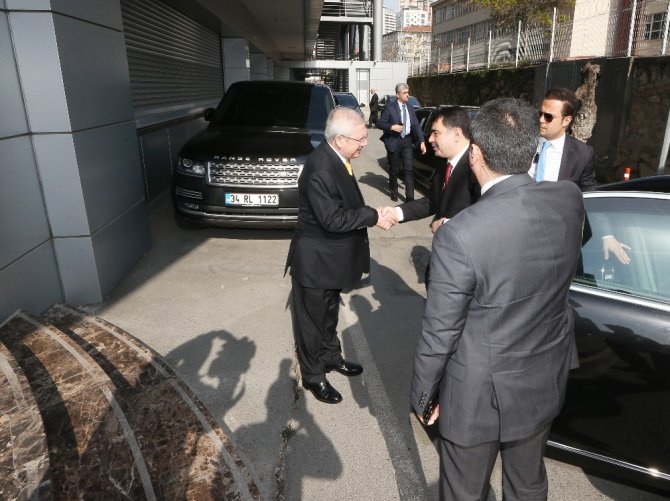 Vali Vasip Şahin’den, Aziz Yıldırım’a ziyaret