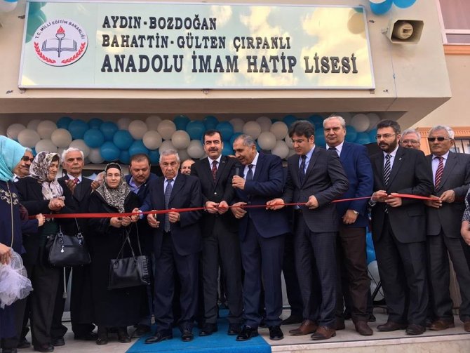 Bozdoğan İmam Hatip Lisesi dualarla hizmete açıldı